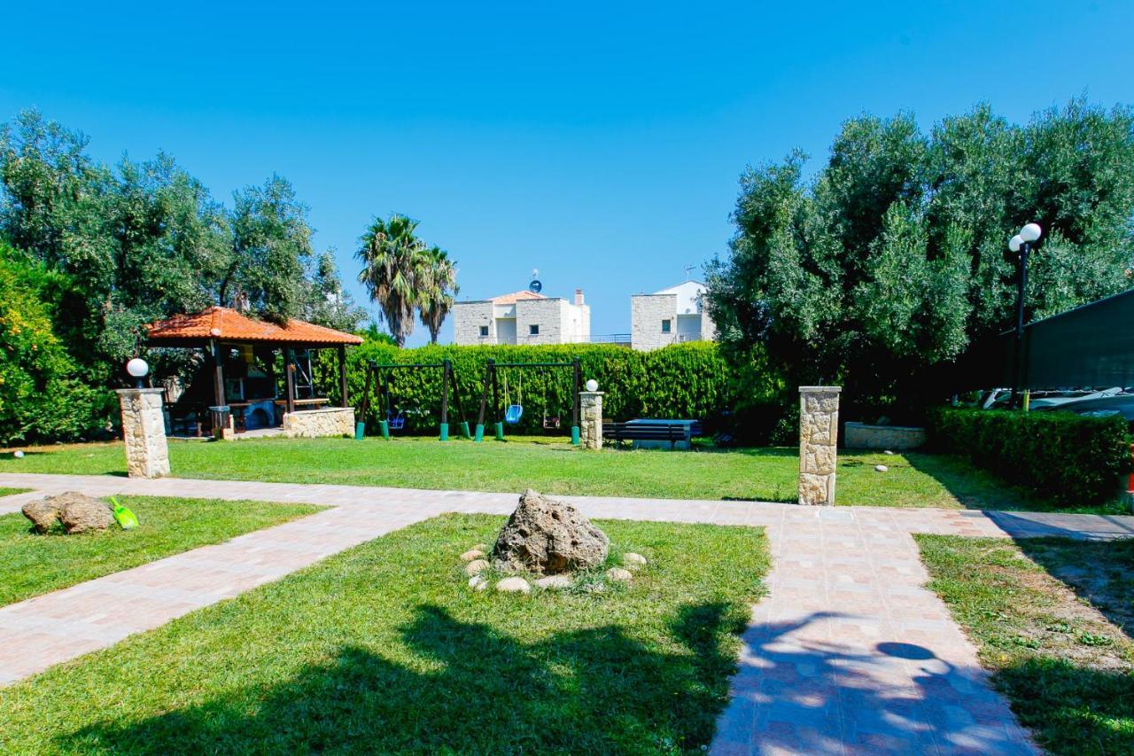 Golden Residence Family Resort Pefkochori Luaran gambar