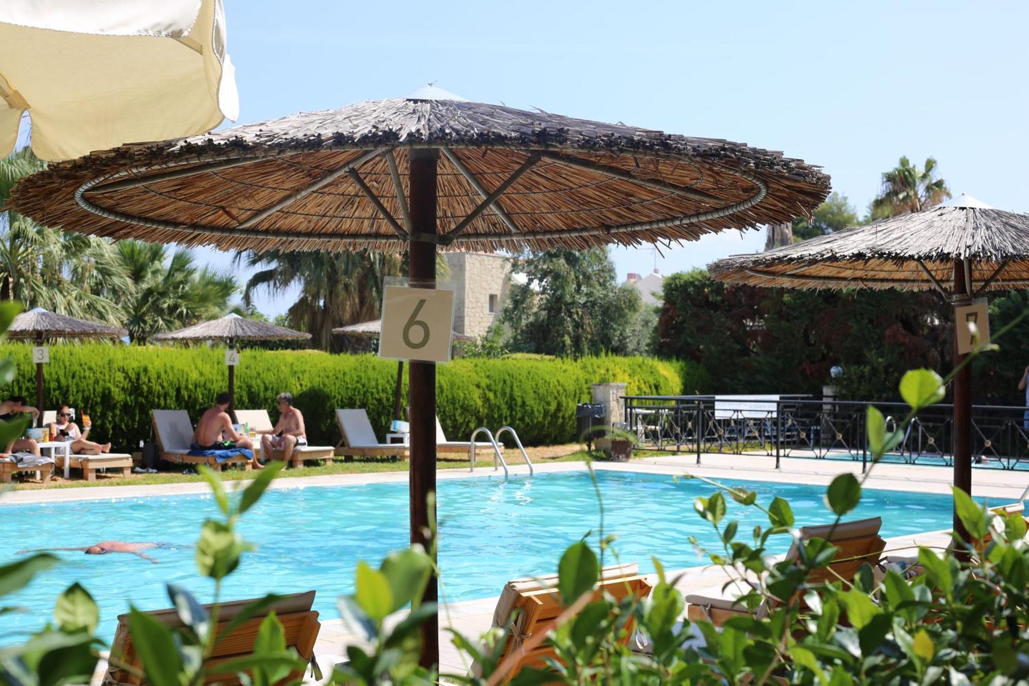 Golden Residence Family Resort Pefkochori Luaran gambar